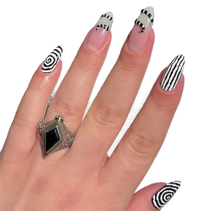 AA242 Victorious Anime Horror Nail Set