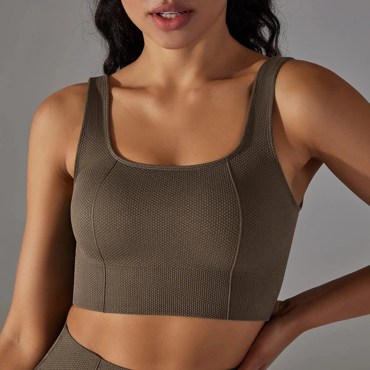 Dark Coffee / S Victorious Phantom Stretch Sports Bra