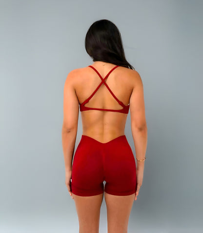 V-shaped scrunch shorts