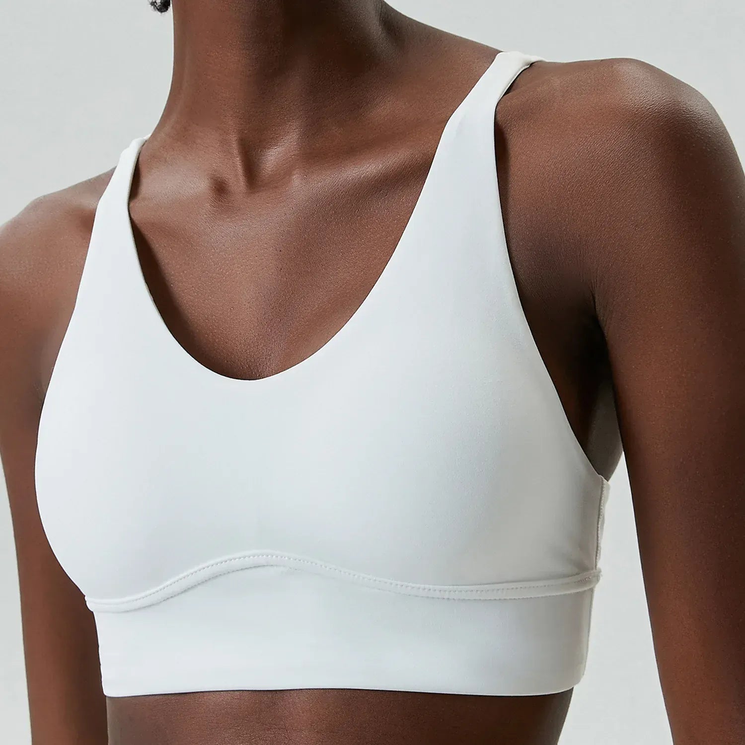 White / S Women's Buttery Soft V-Neckline Sports Bra / Gym Bra High Impact (Victorious TechWeave)